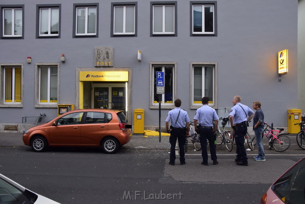 Geldautomat gesprengt Koeln Lindenthal Geibelstr P108.JPG - Miklos Laubert